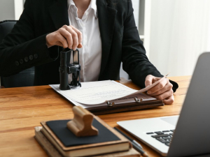 Che documento dovrebbe pretendere un acquirente dal venditore prima di comprare una casa?